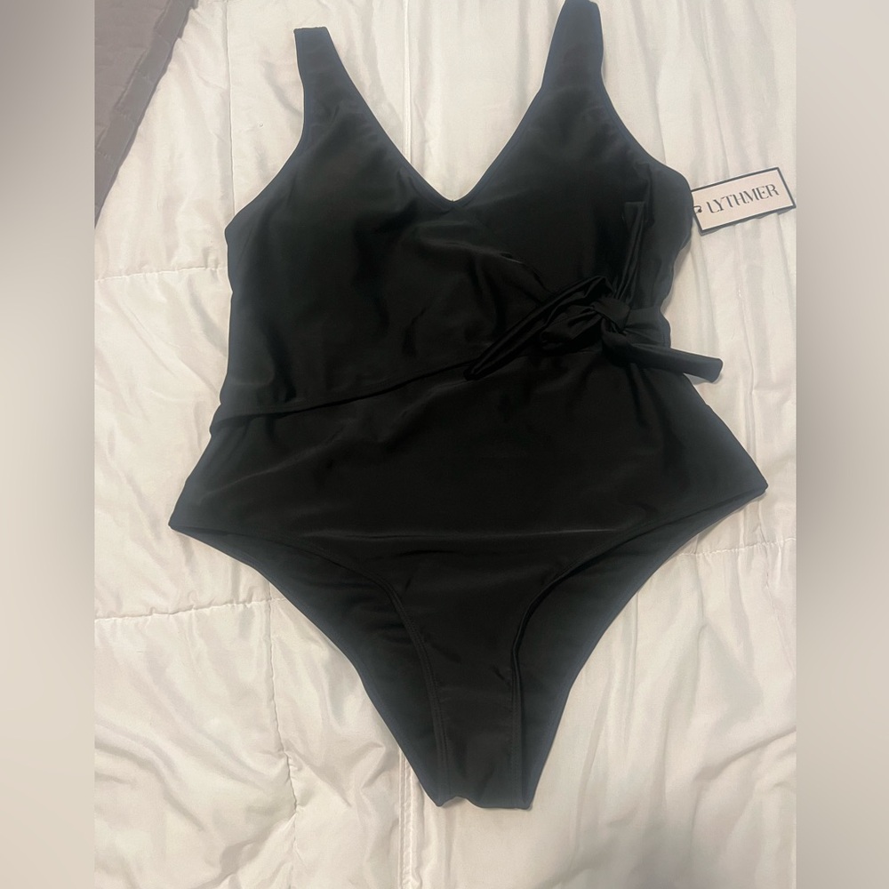 SUMMER BUNDLE 2XL (10 items) - Picture 3 of 10